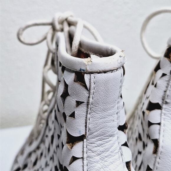 Jeffrey Campbell X UO Lita Boots Daisy Floral Cut Out 6.5 Platform Festival Boho - Picture 6 of 13